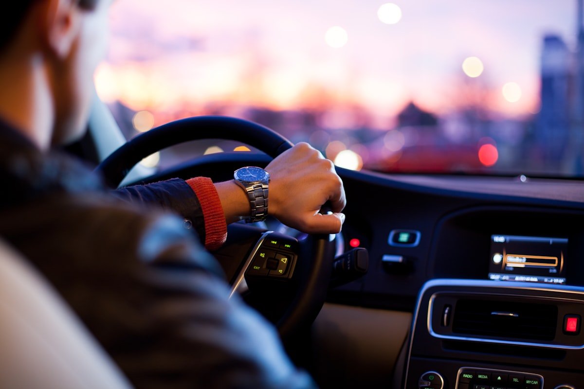 Pune to Mumbai Airport Cab — Complete Guide (T1 & T2, Timings, Fares)